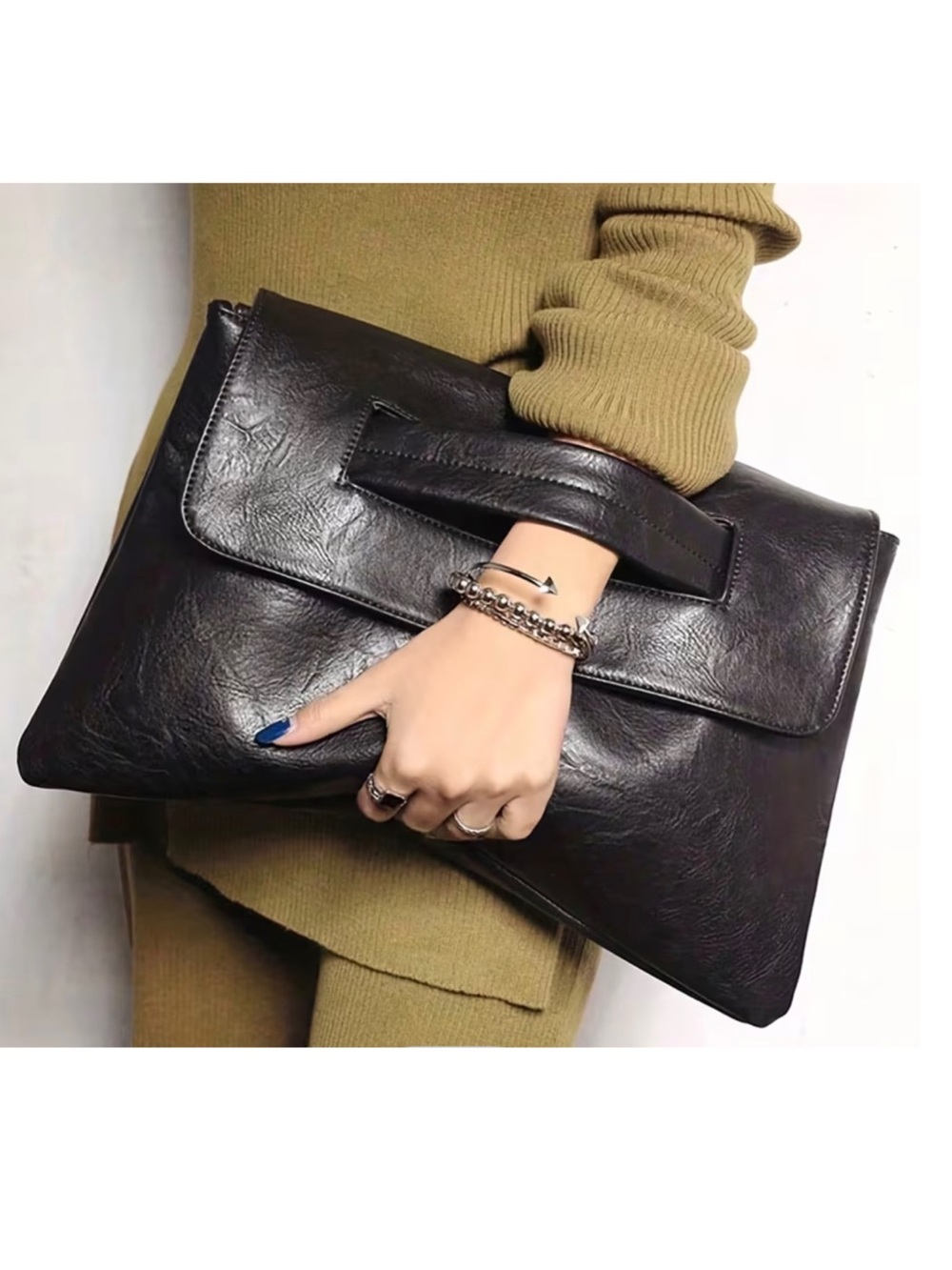 BNWT Classic Black vegan purse Clutch wristlet w/strap optional vintage-like